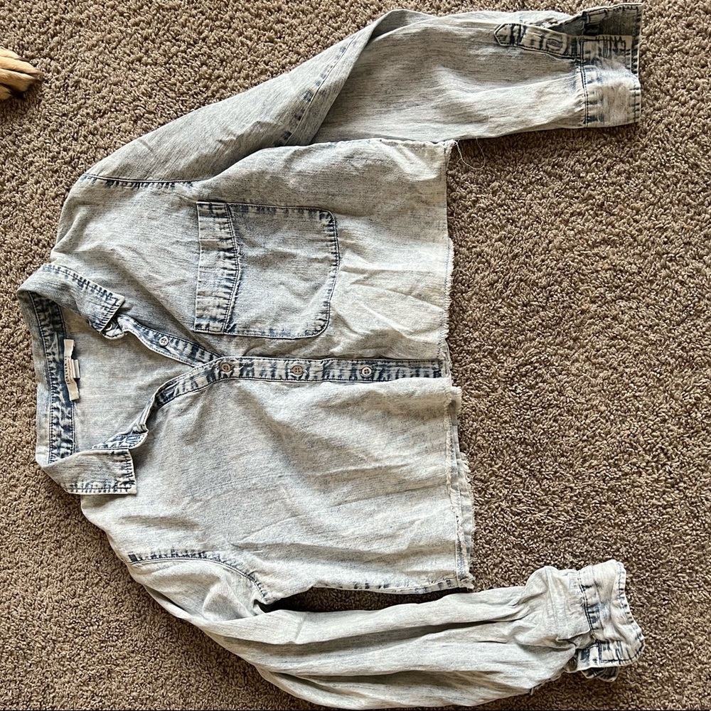 Long sleeve crop